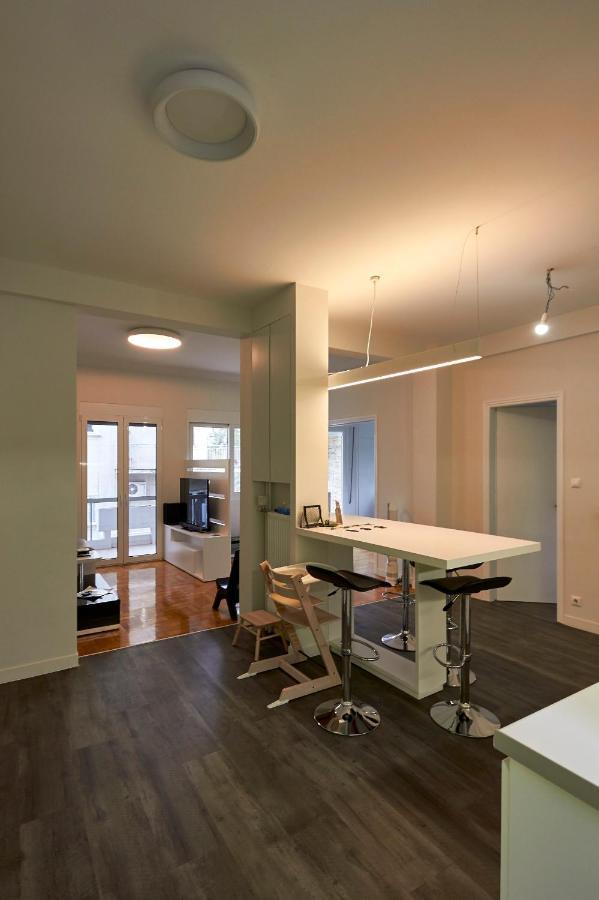 Fully Renovated, Family-Friendly Apartment, Next To A Huge Green Park, In Athens Center Екстер'єр фото